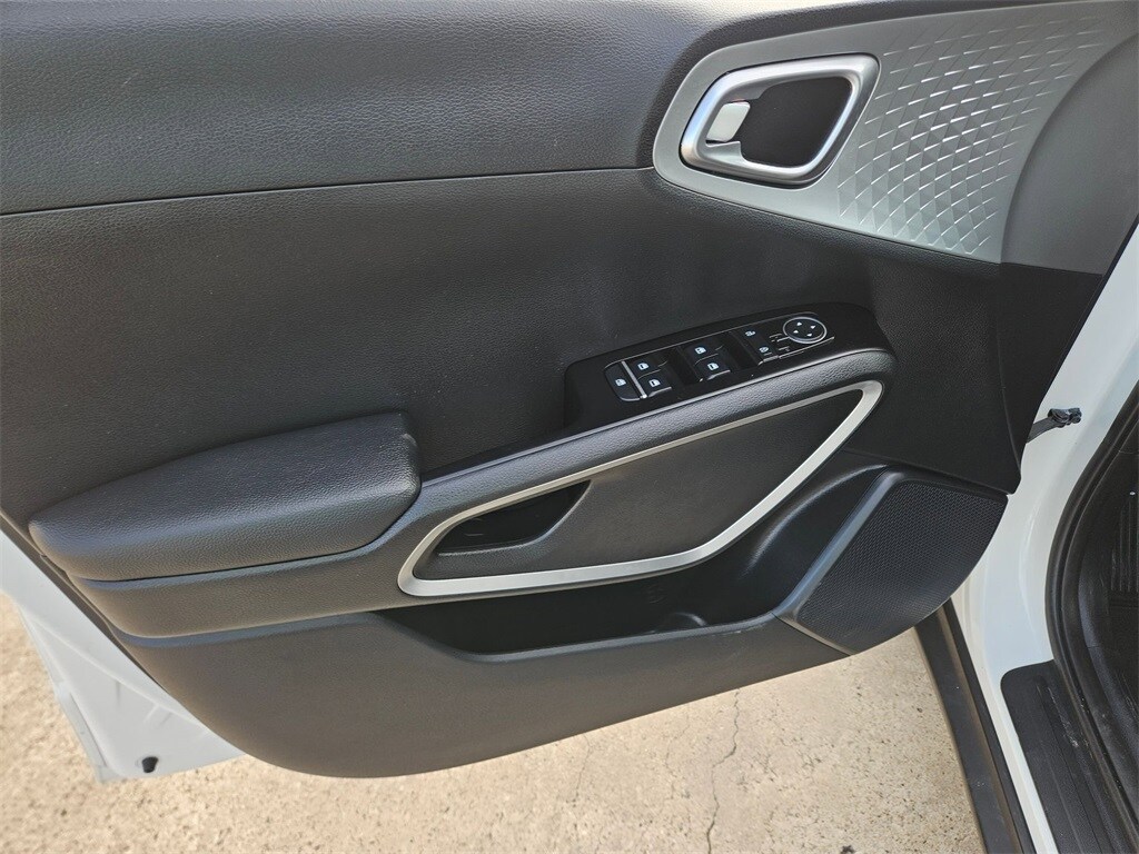 Thumbnail: 2024 Kia Soul - 13