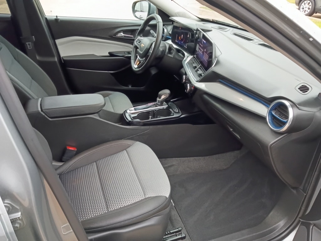 Thumbnail: 2025 Chevrolet Trax - 8