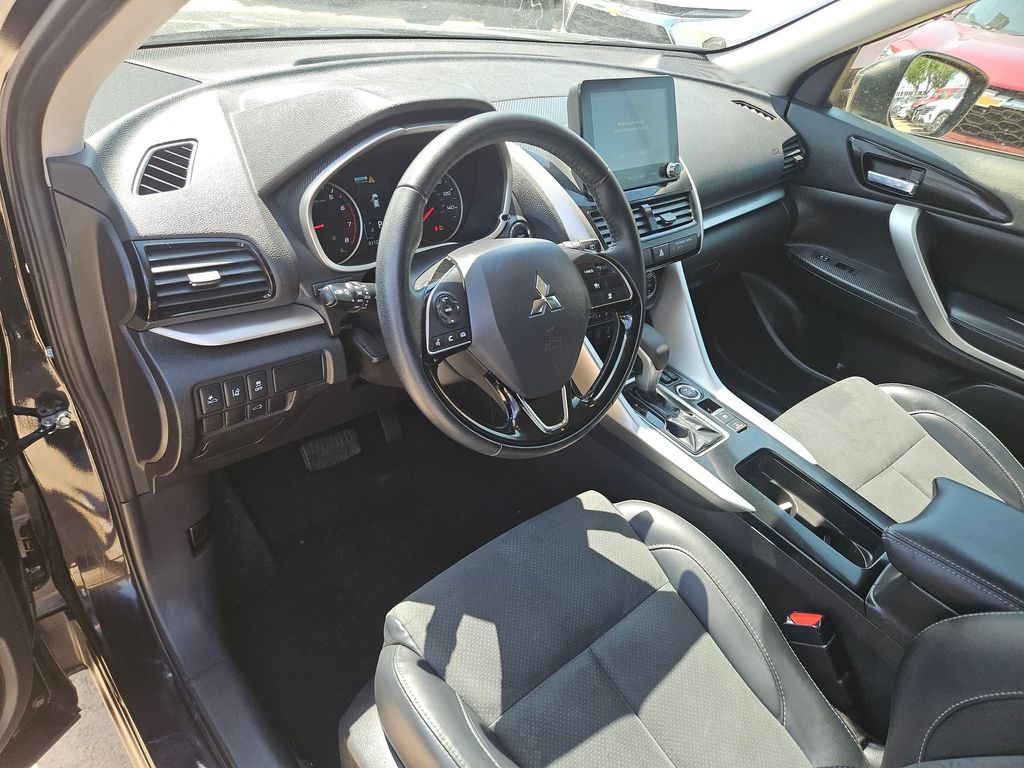 Thumbnail: 2025 Mitsubishi Eclipse Cross - 15
