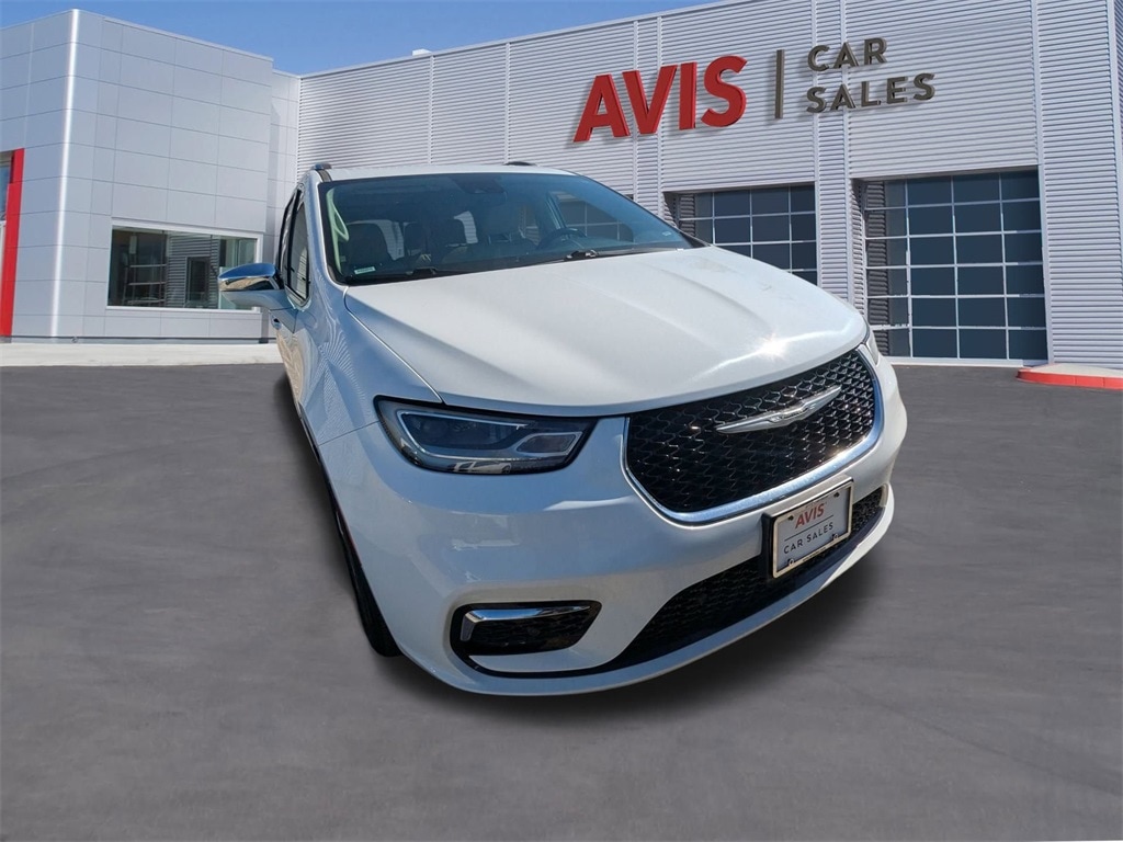 Thumbnail: 2021 Chrysler Pacifica - 2