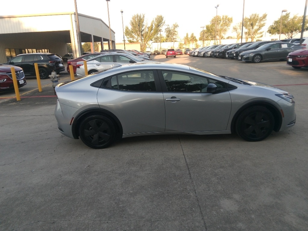 Thumbnail: 2025 Toyota Prius - 7