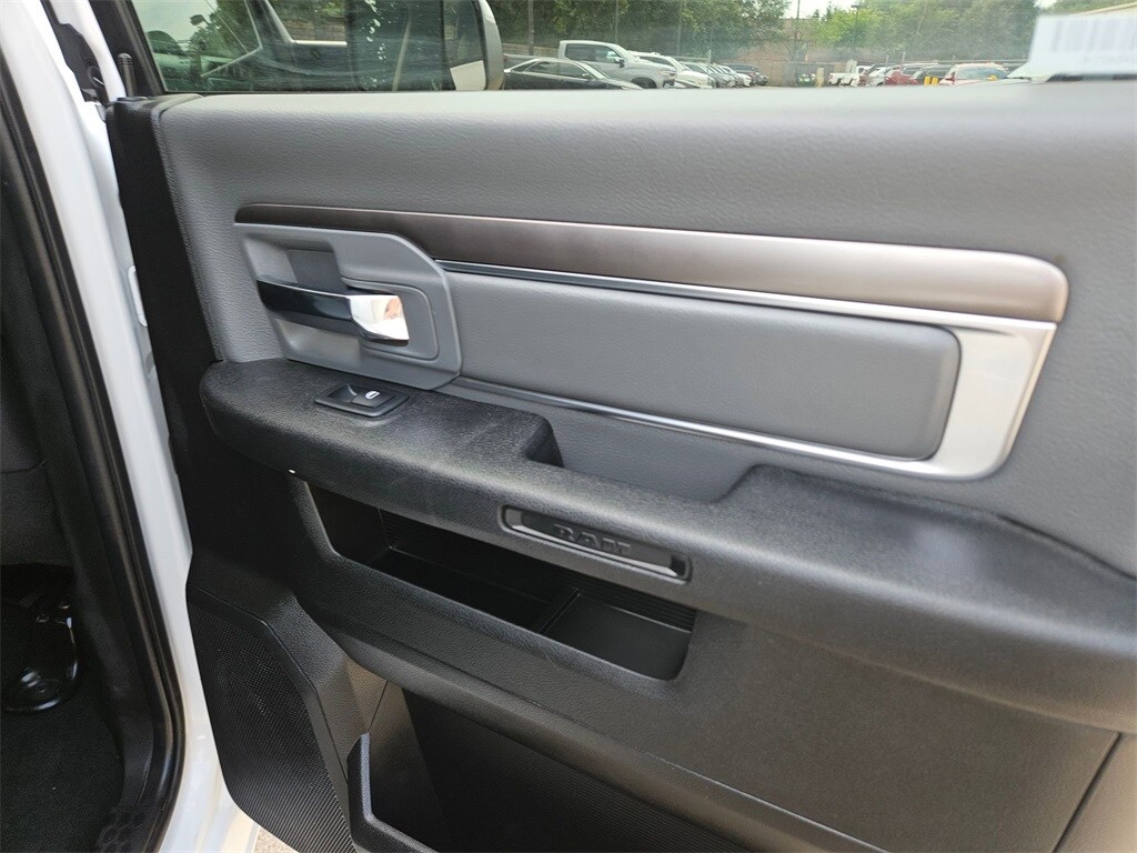 Thumbnail: 2023 RAM 1500 Classic - 30