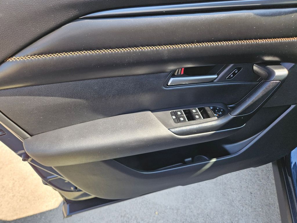 Thumbnail: 2025 Mazda CX-50 - 14