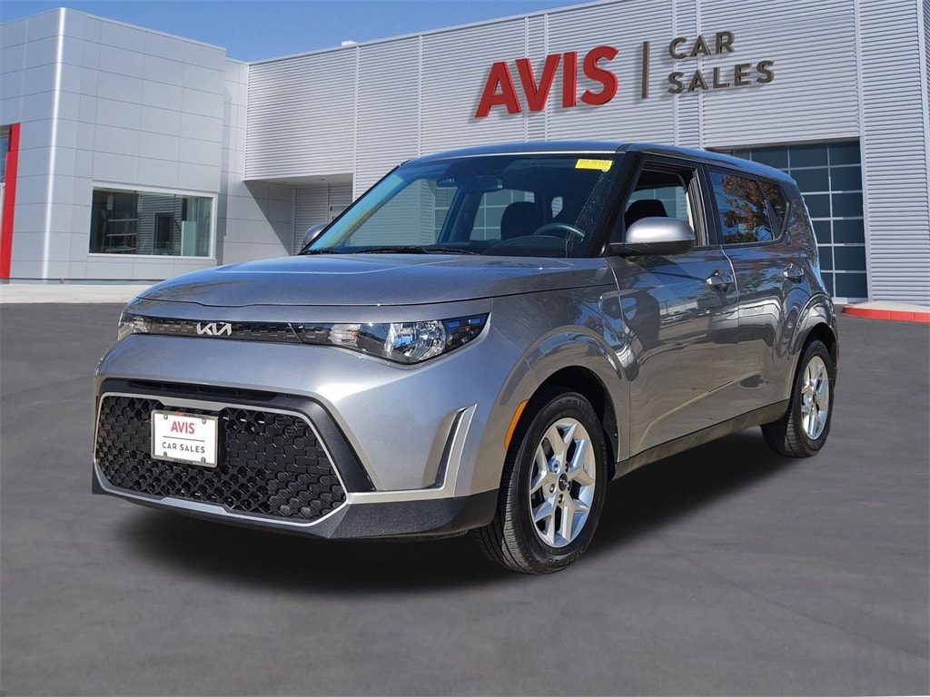 2024 Kia Soul LX's photo