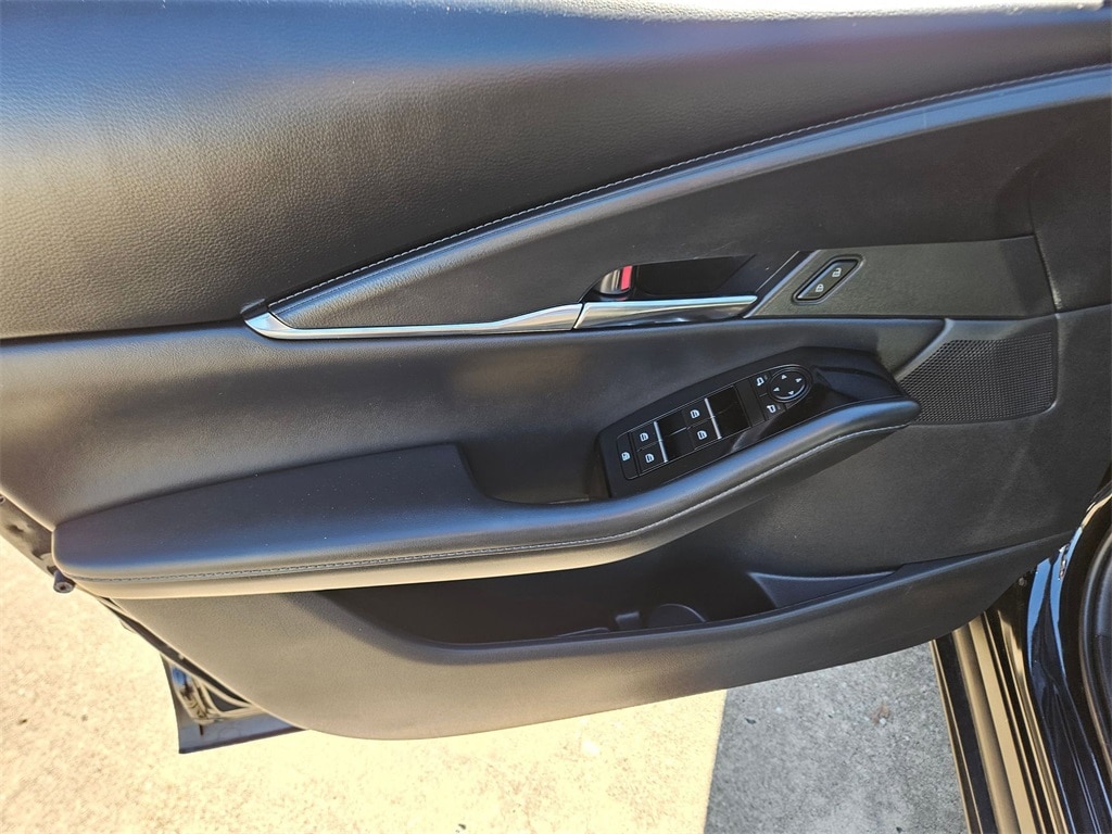 Thumbnail: 2025 Mazda CX-30 - 14