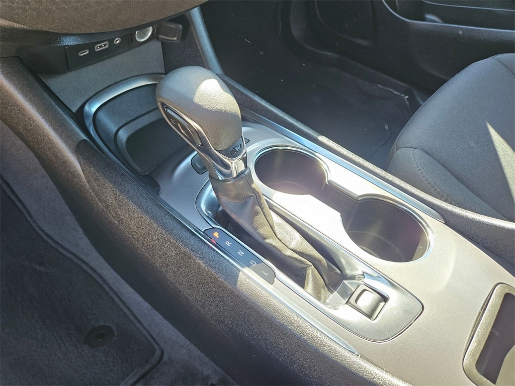 Thumbnail: 2023 Chevrolet Malibu - 25