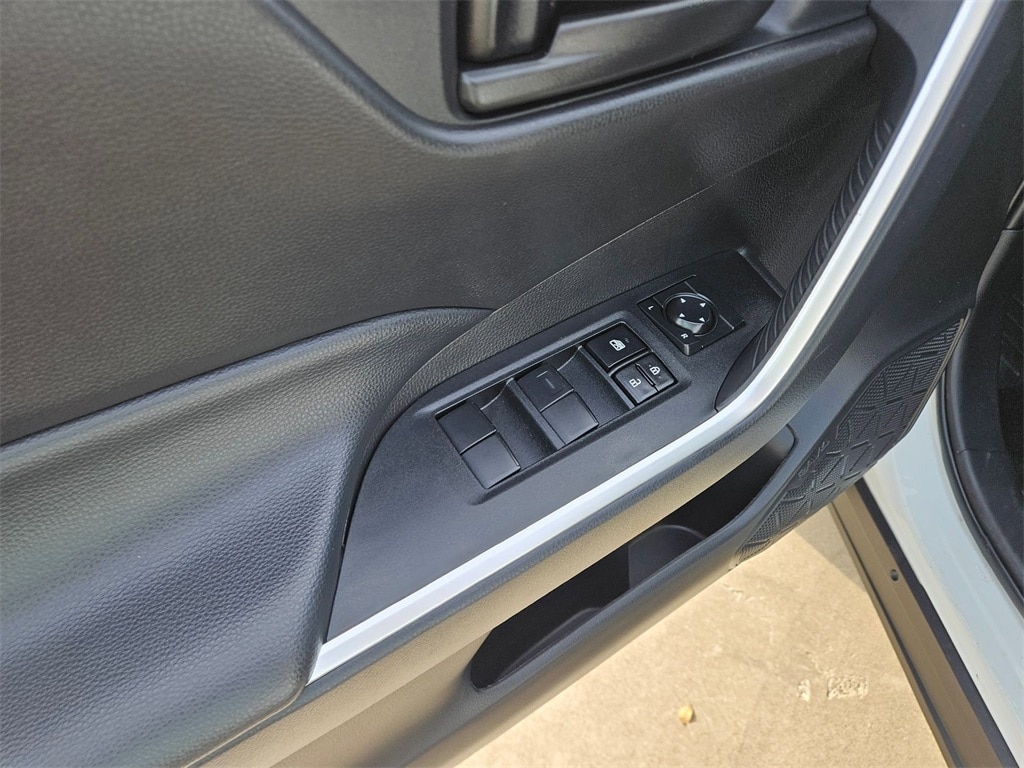 Thumbnail: 2024 Toyota RAV4 - 14