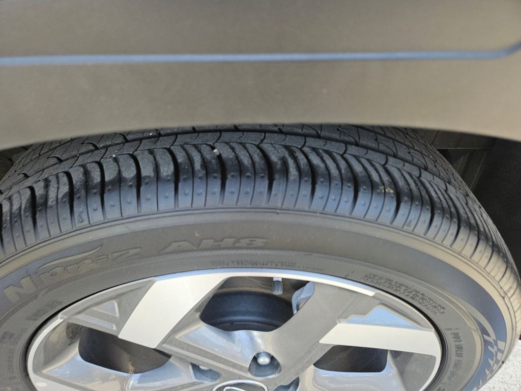 Thumbnail: 2025 Hyundai Venue - 26