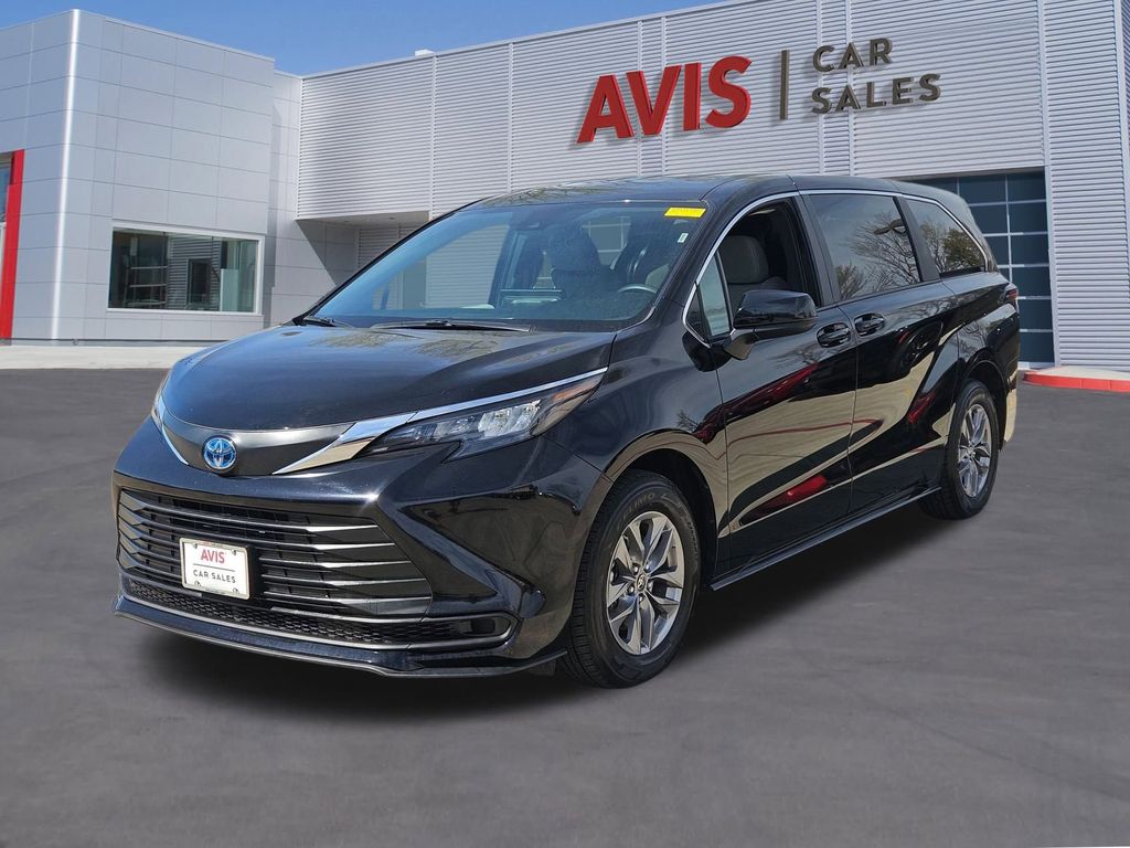 Thumbnail: 2025 Toyota Sienna - 1