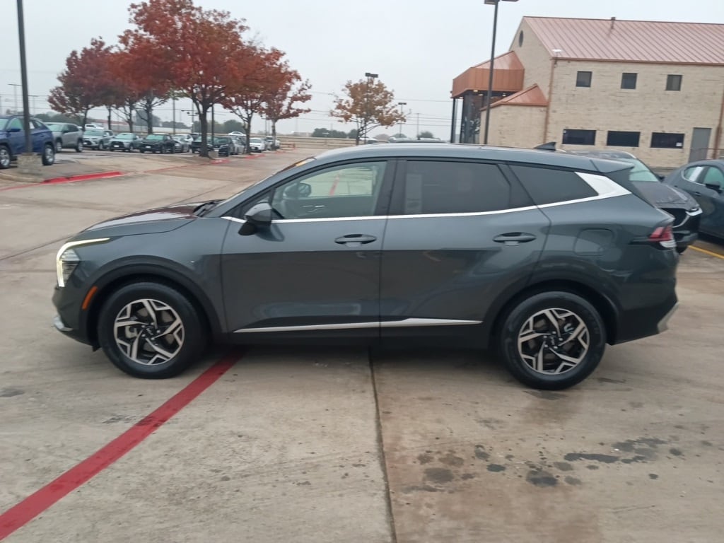 Thumbnail: 2024 Kia Sportage - 4