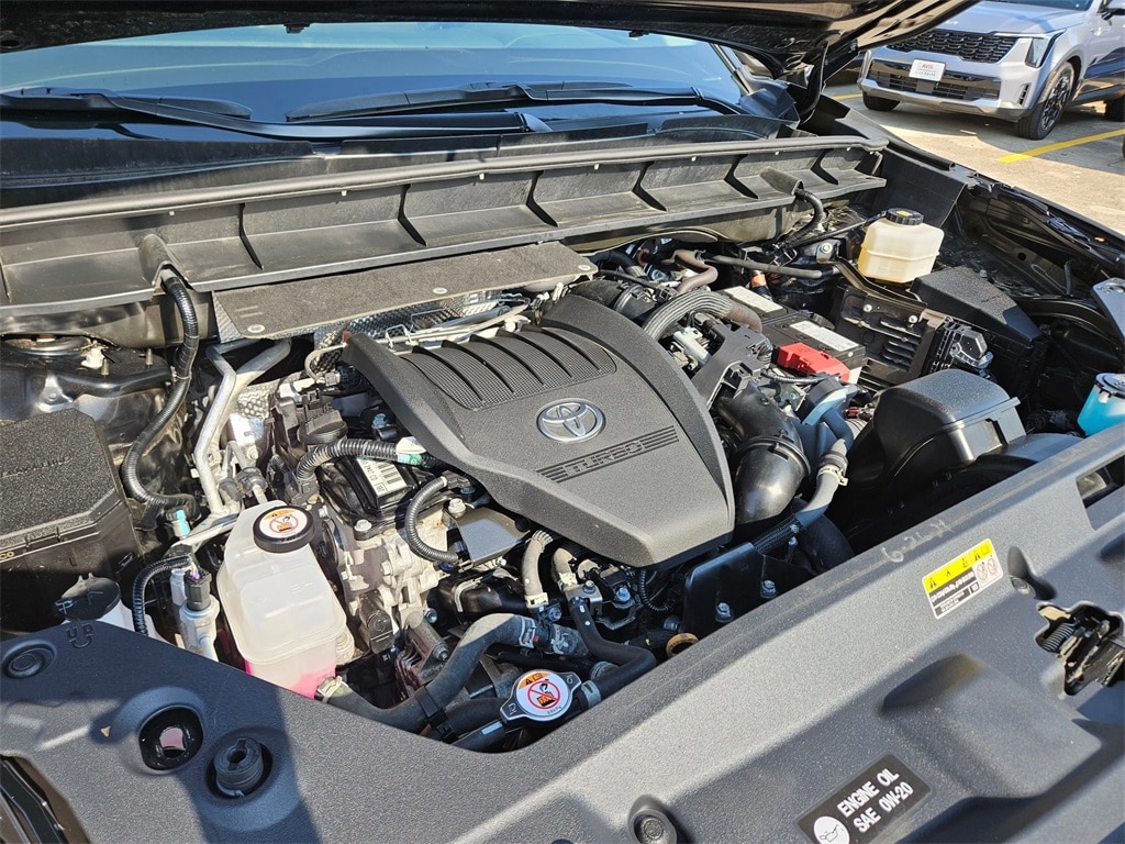 Thumbnail: 2024 Toyota Highlander - 32