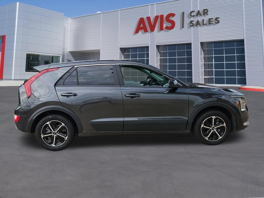Thumbnail: 2025 Kia Niro - 7