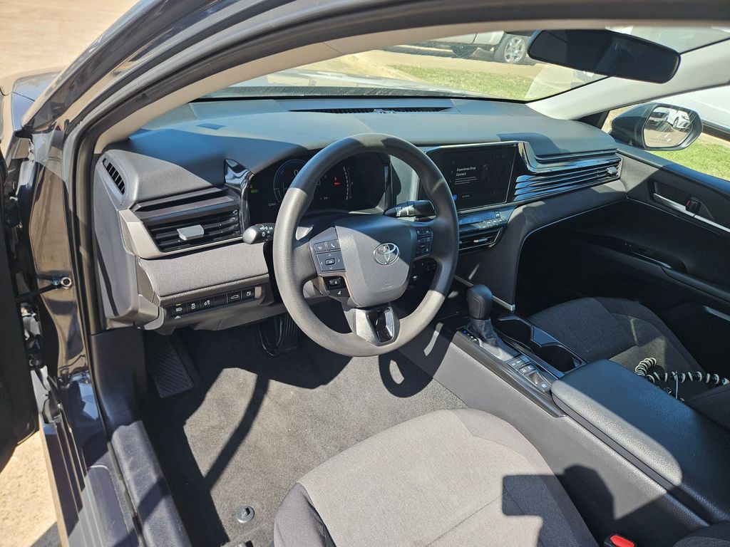 Thumbnail: 2025 Toyota Camry - 13