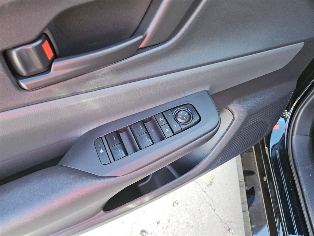 Thumbnail: 2025 Toyota Prius - 15