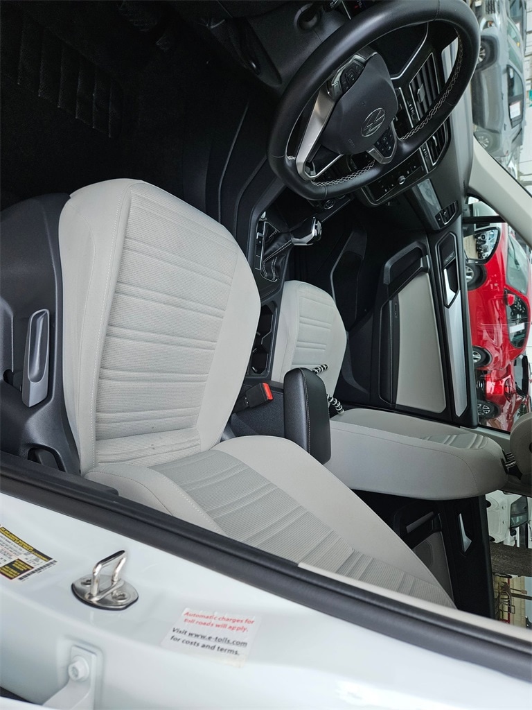 Thumbnail: 2024 Volkswagen Tiguan - 11