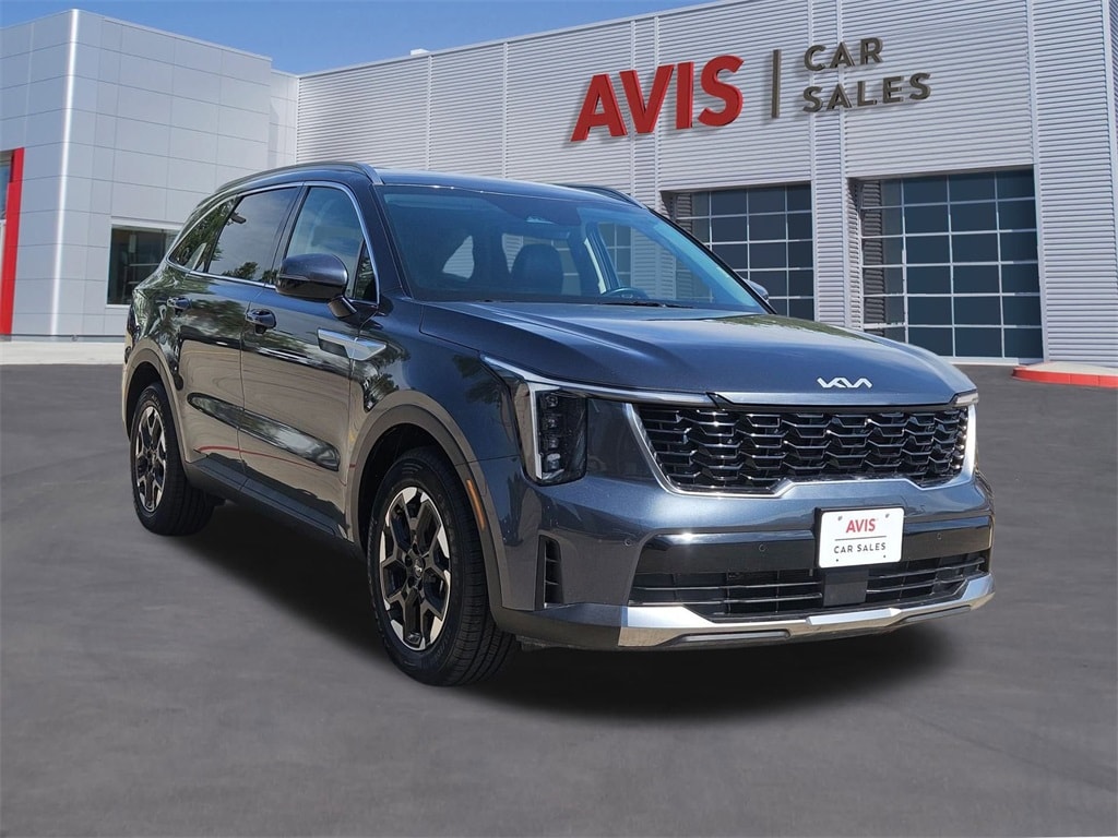 Thumbnail: 2024 Kia Sorento - 3