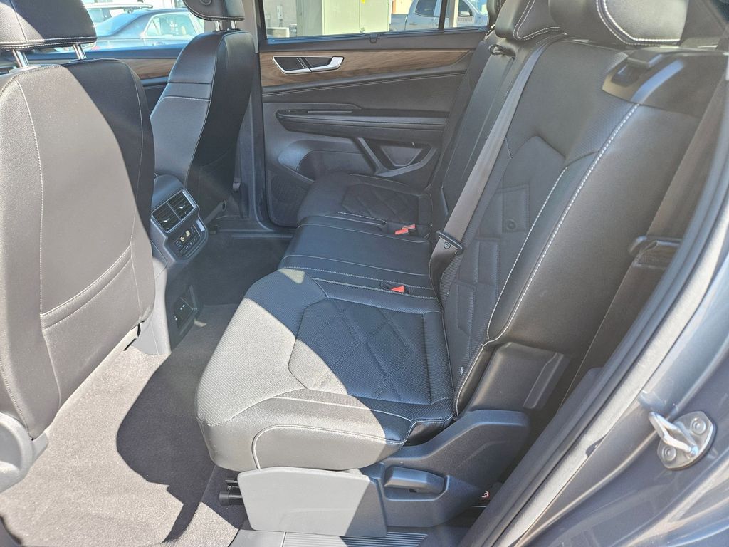 Thumbnail: 2025 Volkswagen Atlas - 27