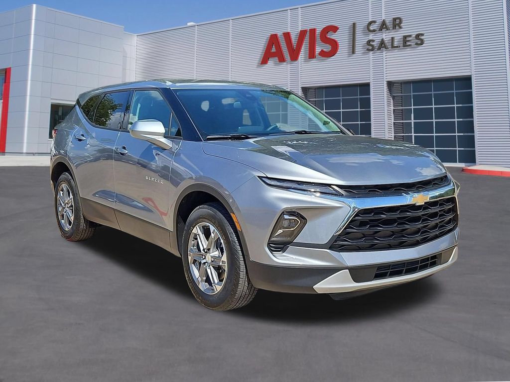 Thumbnail: 2025 Chevrolet Blazer - 3