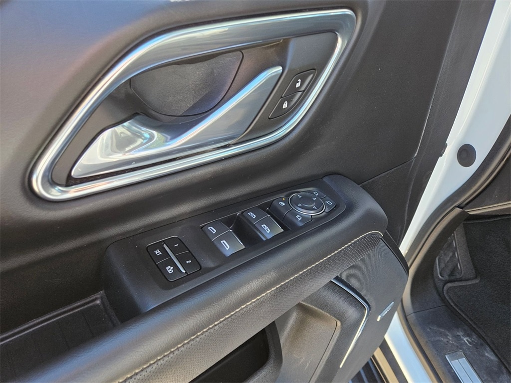 Thumbnail: 2023 Chevrolet Suburban - 11