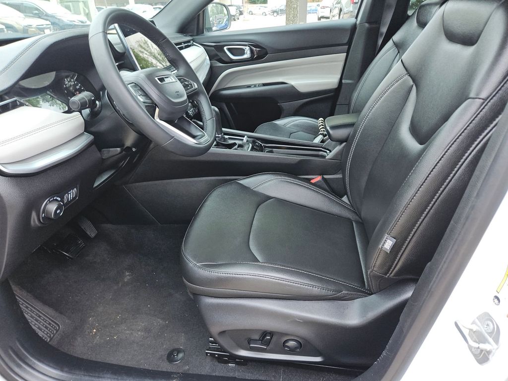 Thumbnail: 2025 Jeep Compass - 11