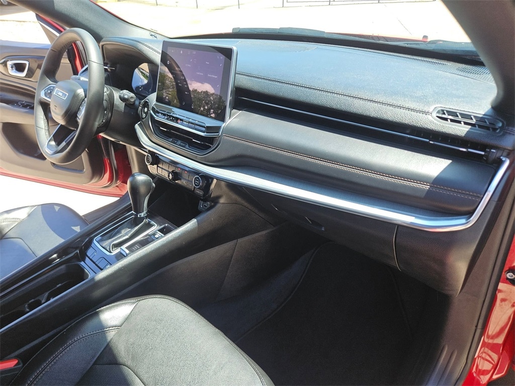 Thumbnail: 2023 Jeep Compass - 30