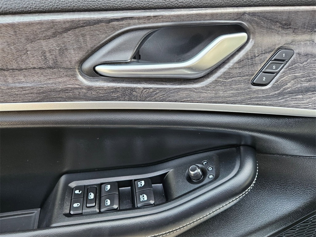 2023 Jeep Grand Cherokee Limited Edition 13