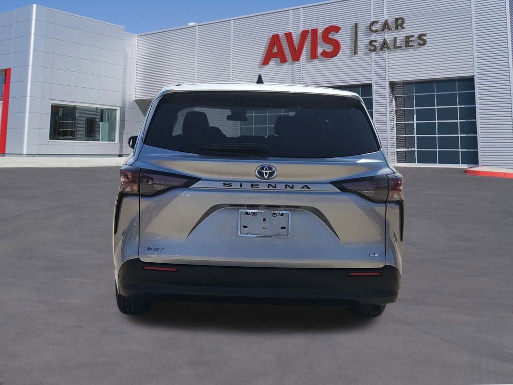Thumbnail: 2025 Toyota Sienna - 5