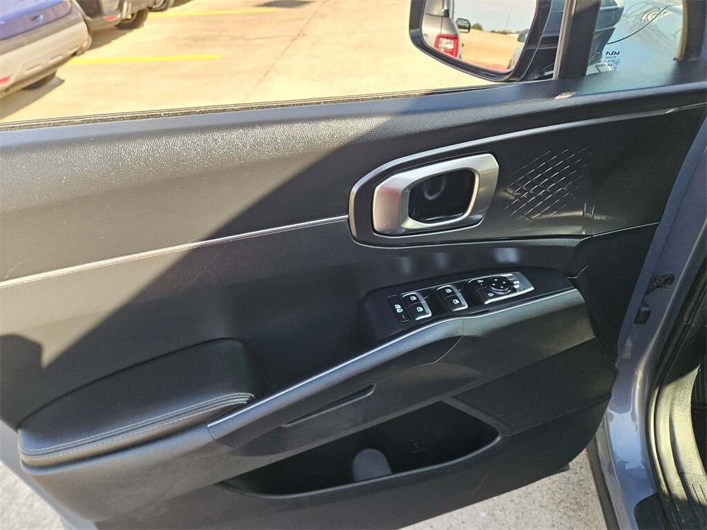 Thumbnail: 2024 Kia Sorento - 16