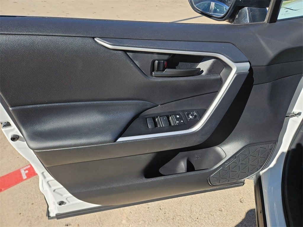 Thumbnail: 2024 Toyota RAV4 - 14