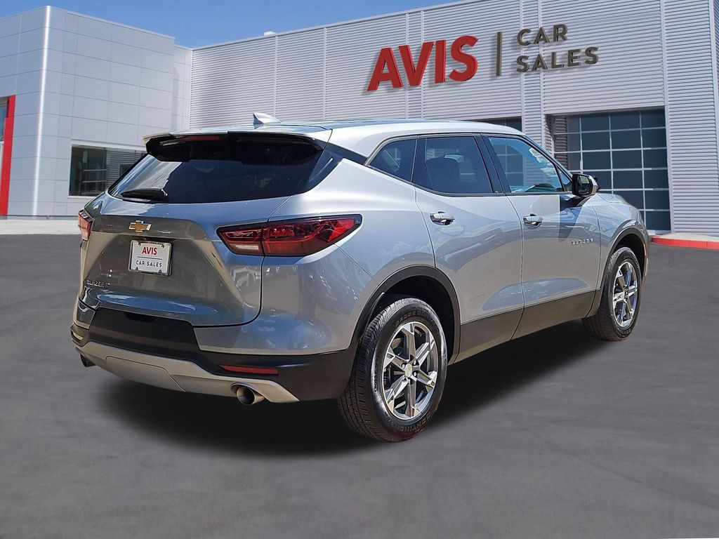 Thumbnail: 2025 Chevrolet Blazer - 5