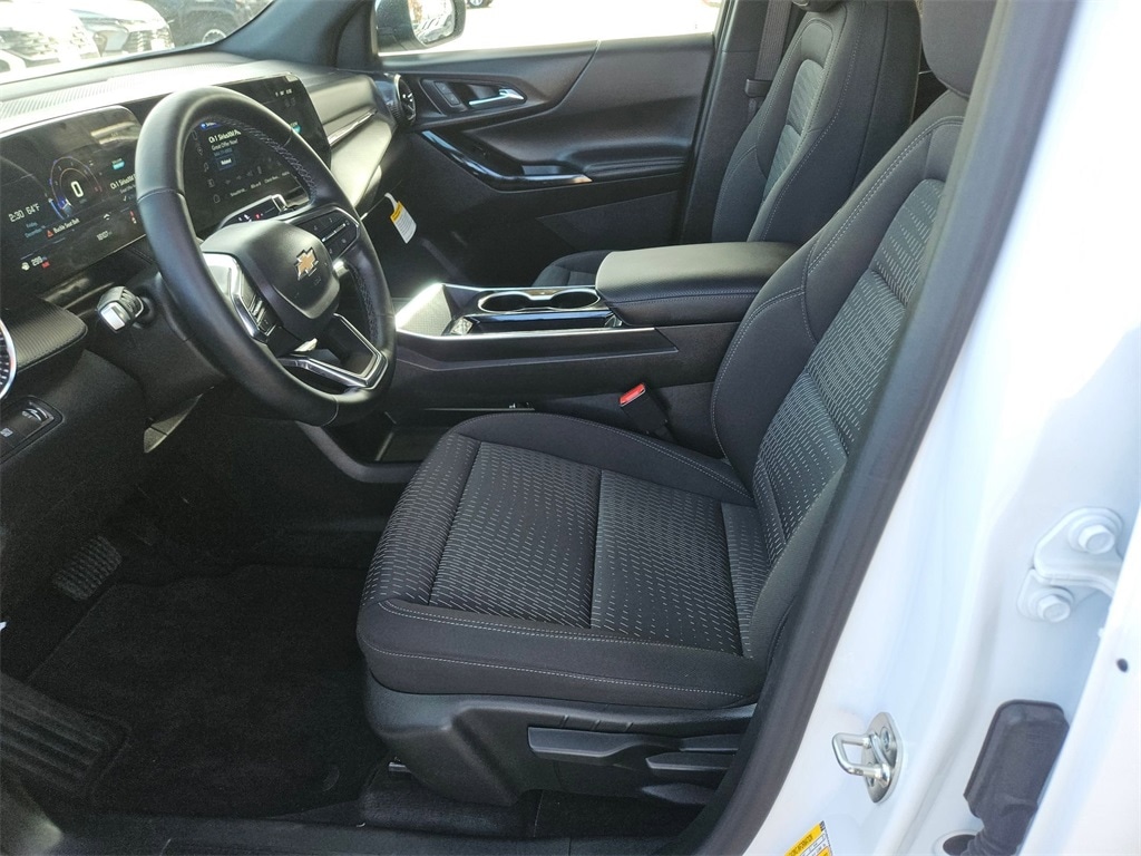 Thumbnail: 2025 Chevrolet Equinox - 11