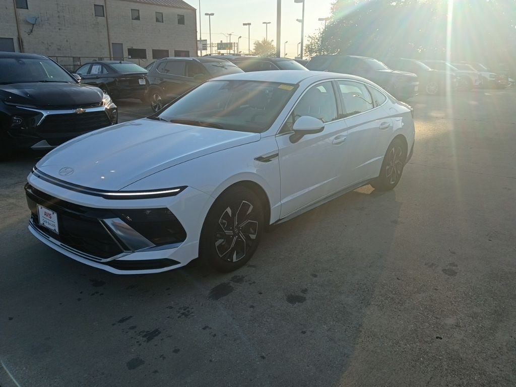 2025 Hyundai Sonata SEL's photo