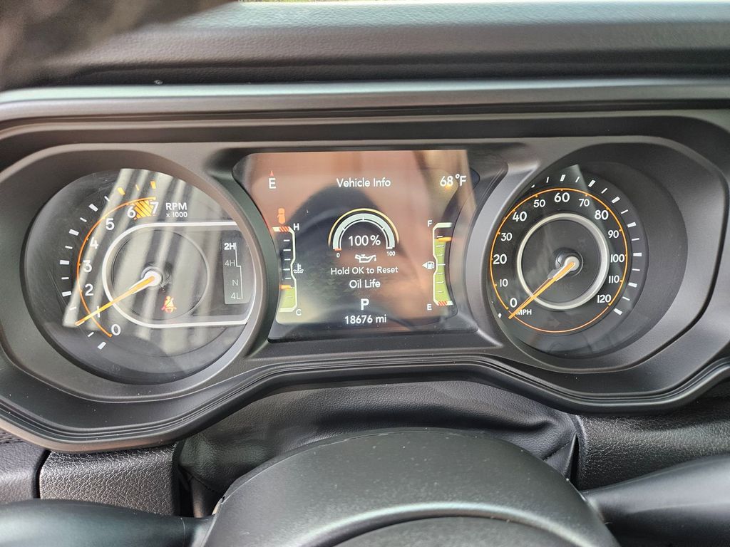 Thumbnail: 2025 Jeep Wrangler - 19