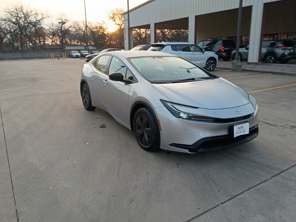 Thumbnail: 2024 Toyota Prius - 3