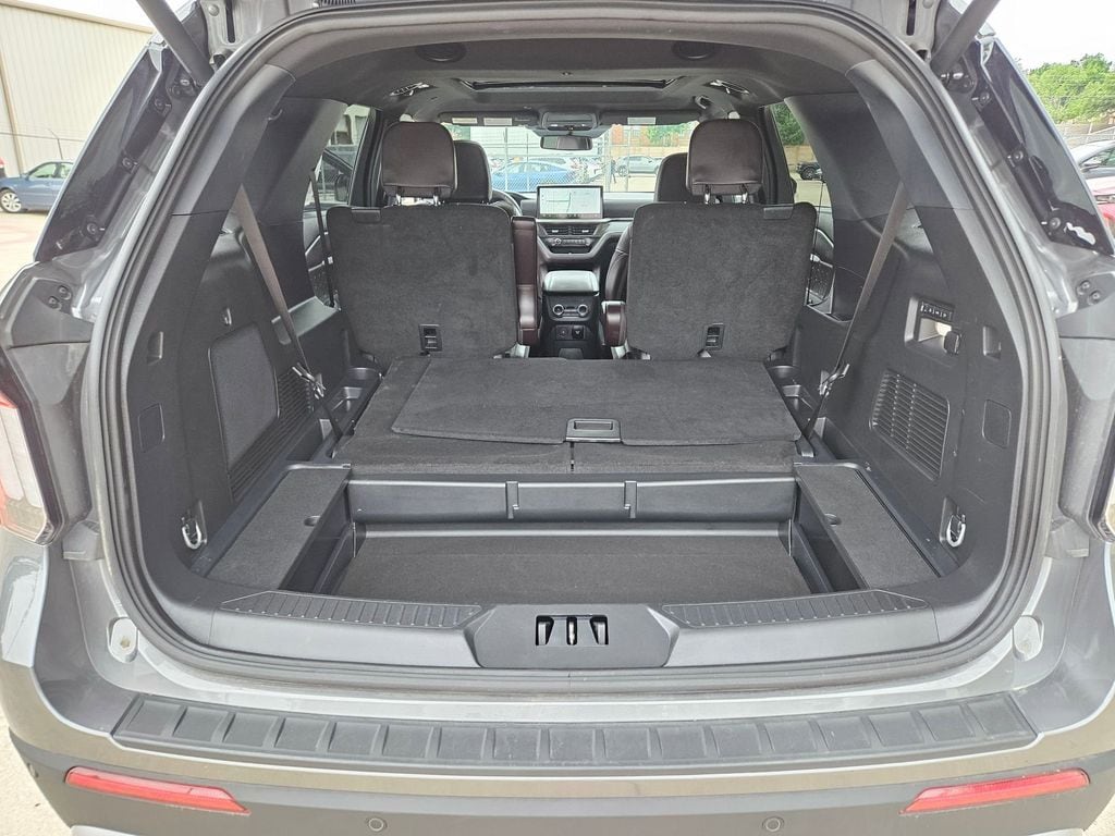 Thumbnail: 2025 Ford Explorer - 25