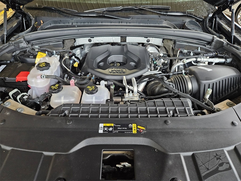 2023 Jeep Grand Cherokee 4xe 32