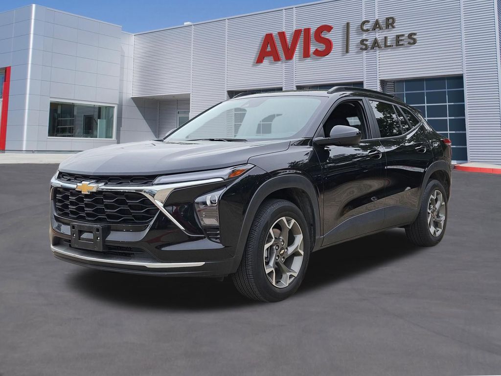 Thumbnail: 2025 Chevrolet Trax - 1
