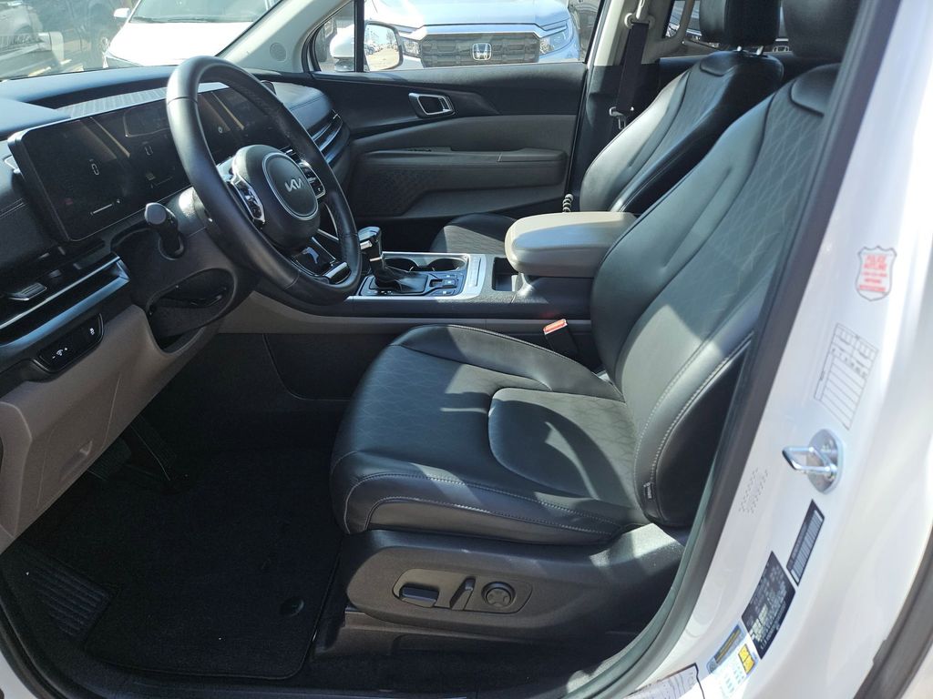 Thumbnail: 2025 Kia Carnival - 11