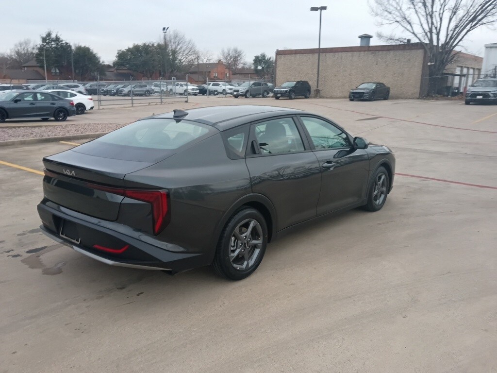 Thumbnail: 2025 Kia K4 - 9
