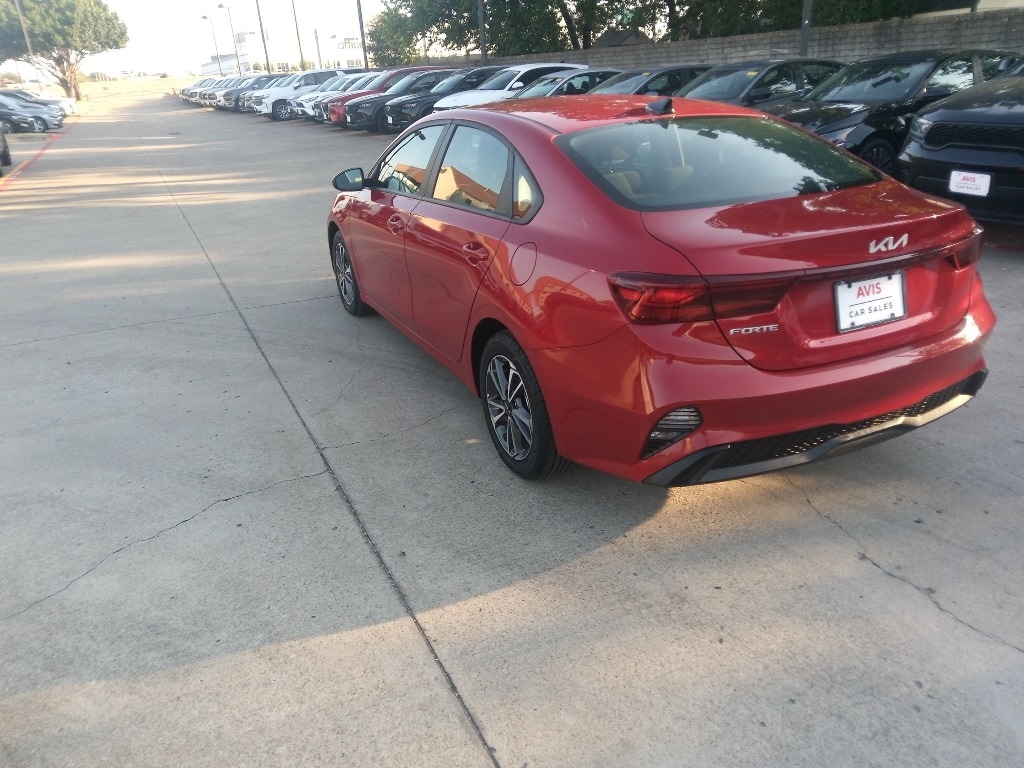Thumbnail: 2024 Kia Forte - 6