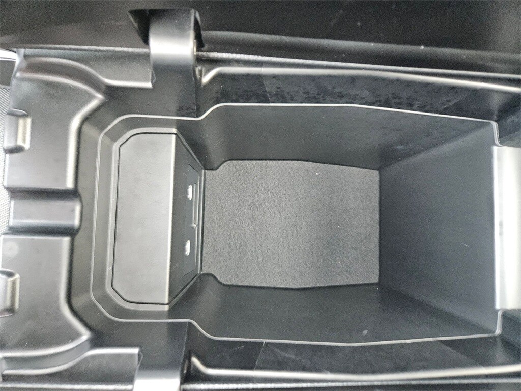 Thumbnail: 2025 Mazda CX-50 - 27