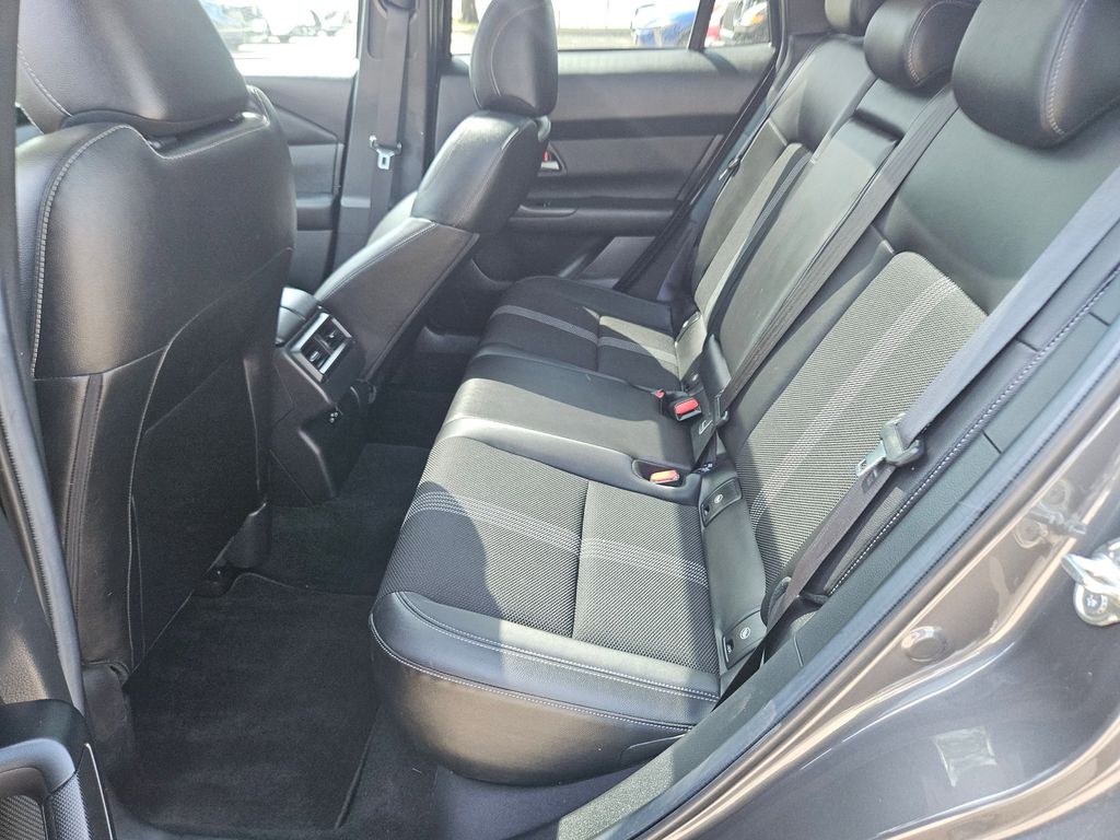 Thumbnail: 2025 Mazda CX-50 - 28