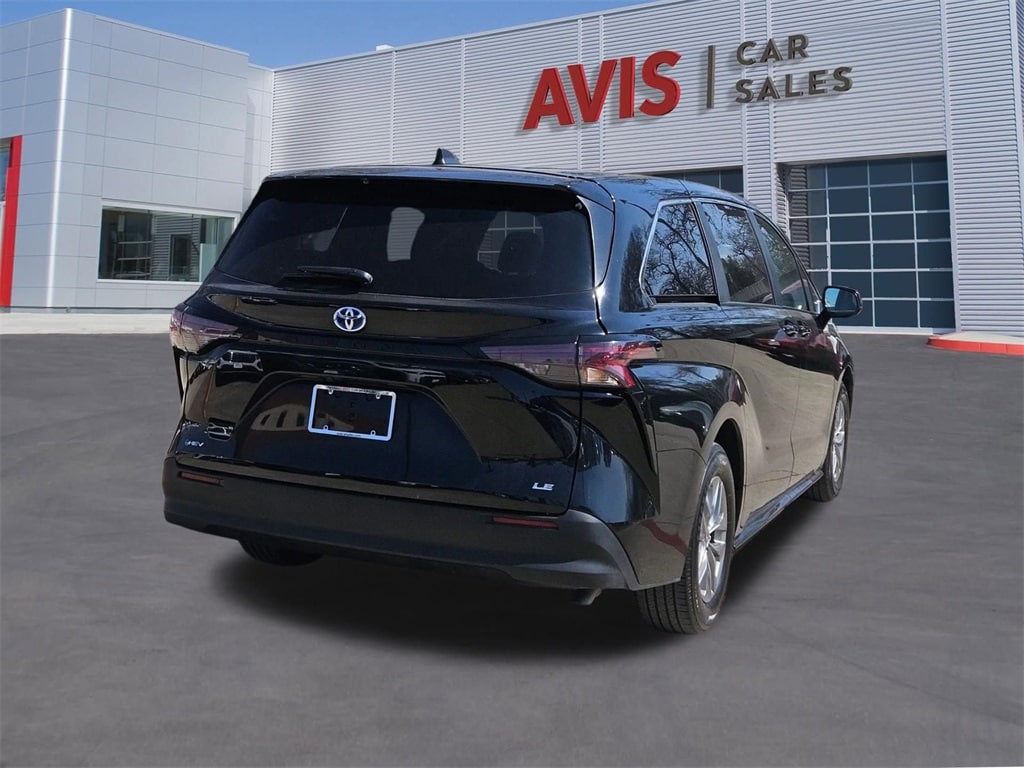 Thumbnail: 2025 Toyota Sienna - 6