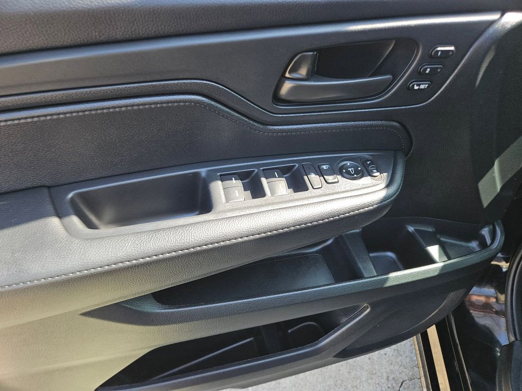 Thumbnail: 2025 Honda Odyssey - 14