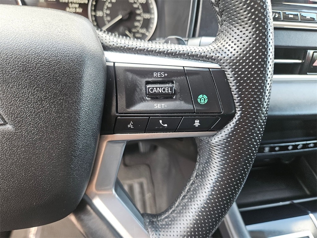 Thumbnail: 2024 Mitsubishi Outlander - 21