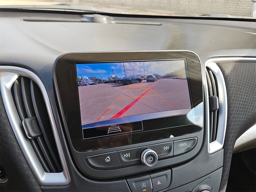 Thumbnail: 2024 Chevrolet Malibu - 22