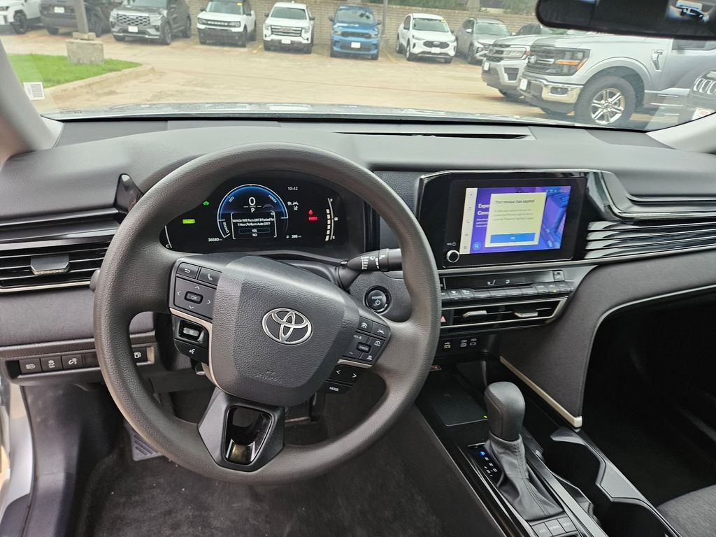 Thumbnail: 2025 Toyota Camry - 17