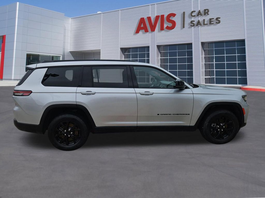 Thumbnail: 2024 Jeep Grand Cherokee L - 7