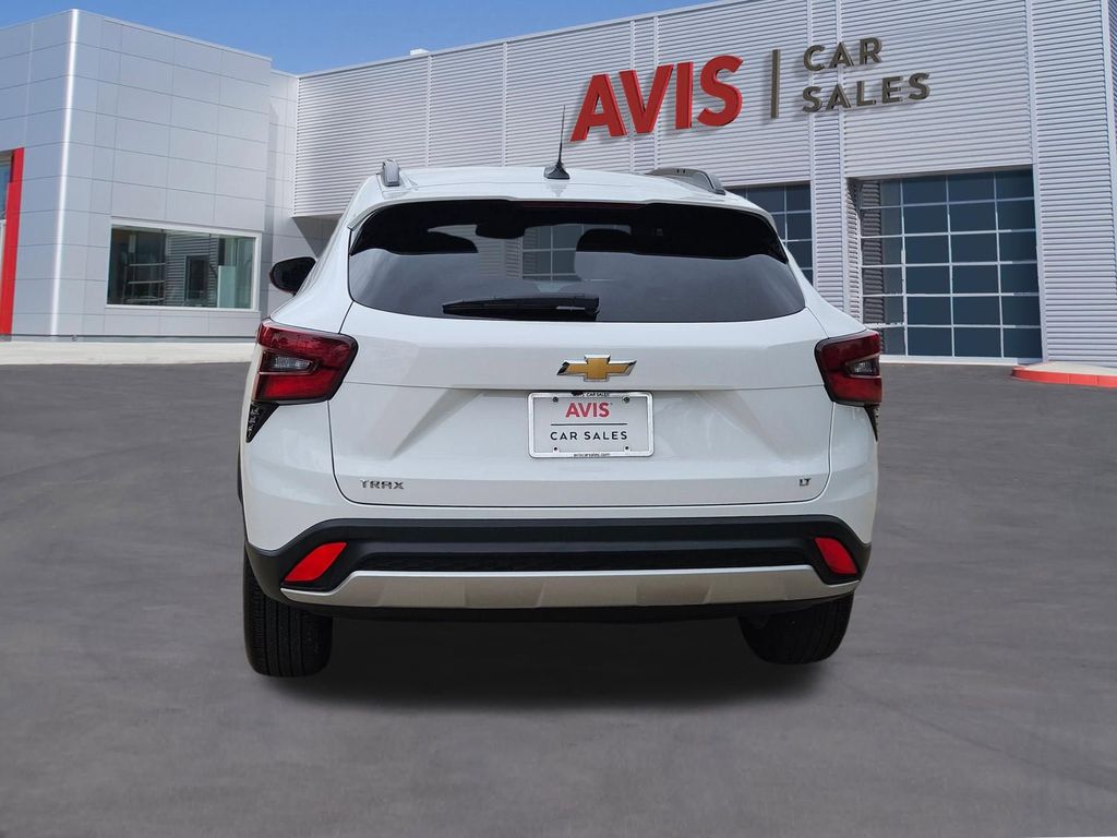 Thumbnail: 2025 Chevrolet Trax - 5