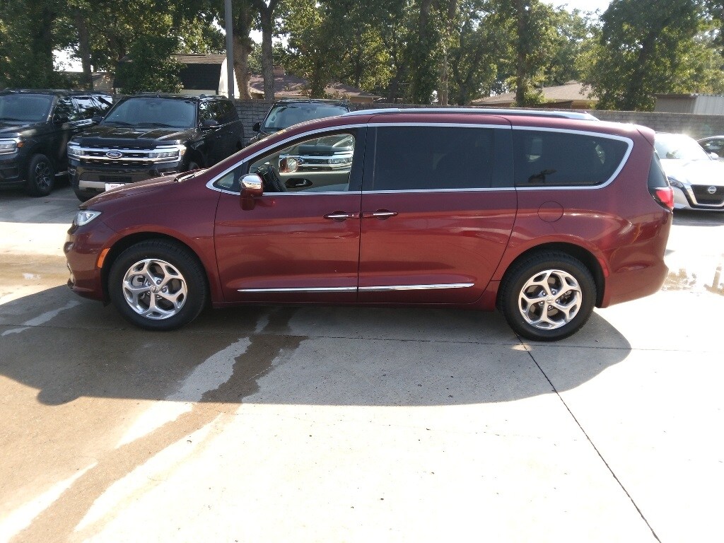 Used 2021 Chrysler Pacifica For Sale at AVIS Car Sales VIN